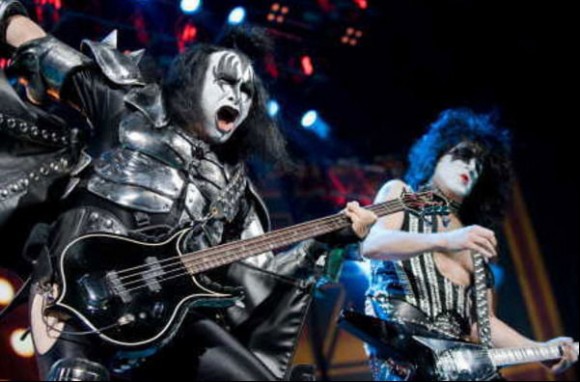Kiss 2009